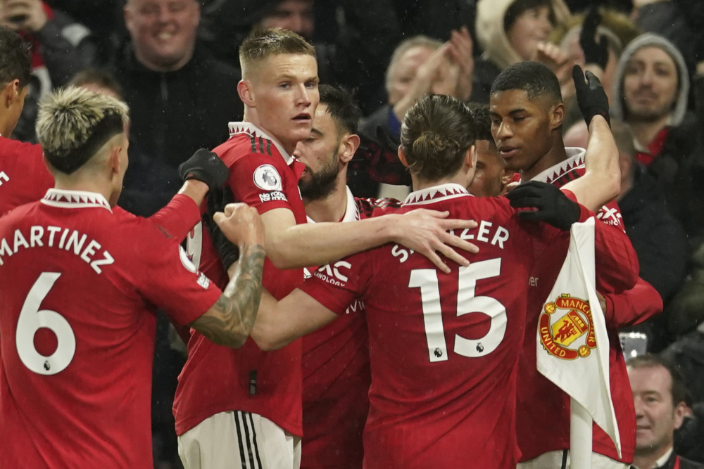 们在攻守两 们在攻守两